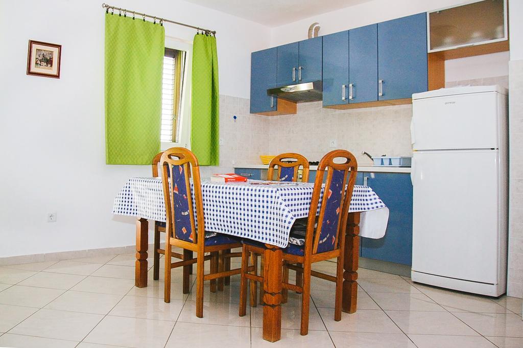 Apartments Dada Omis Phòng bức ảnh