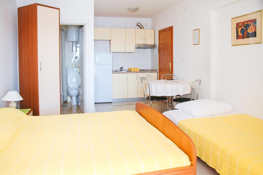 Apartments Dada Omis Phòng bức ảnh