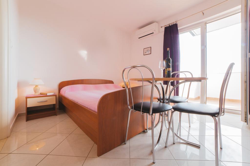 Apartments Dada Omis Phòng bức ảnh