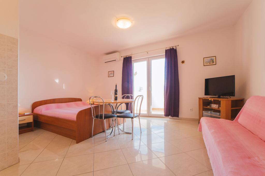 Apartments Dada Omis Phòng bức ảnh